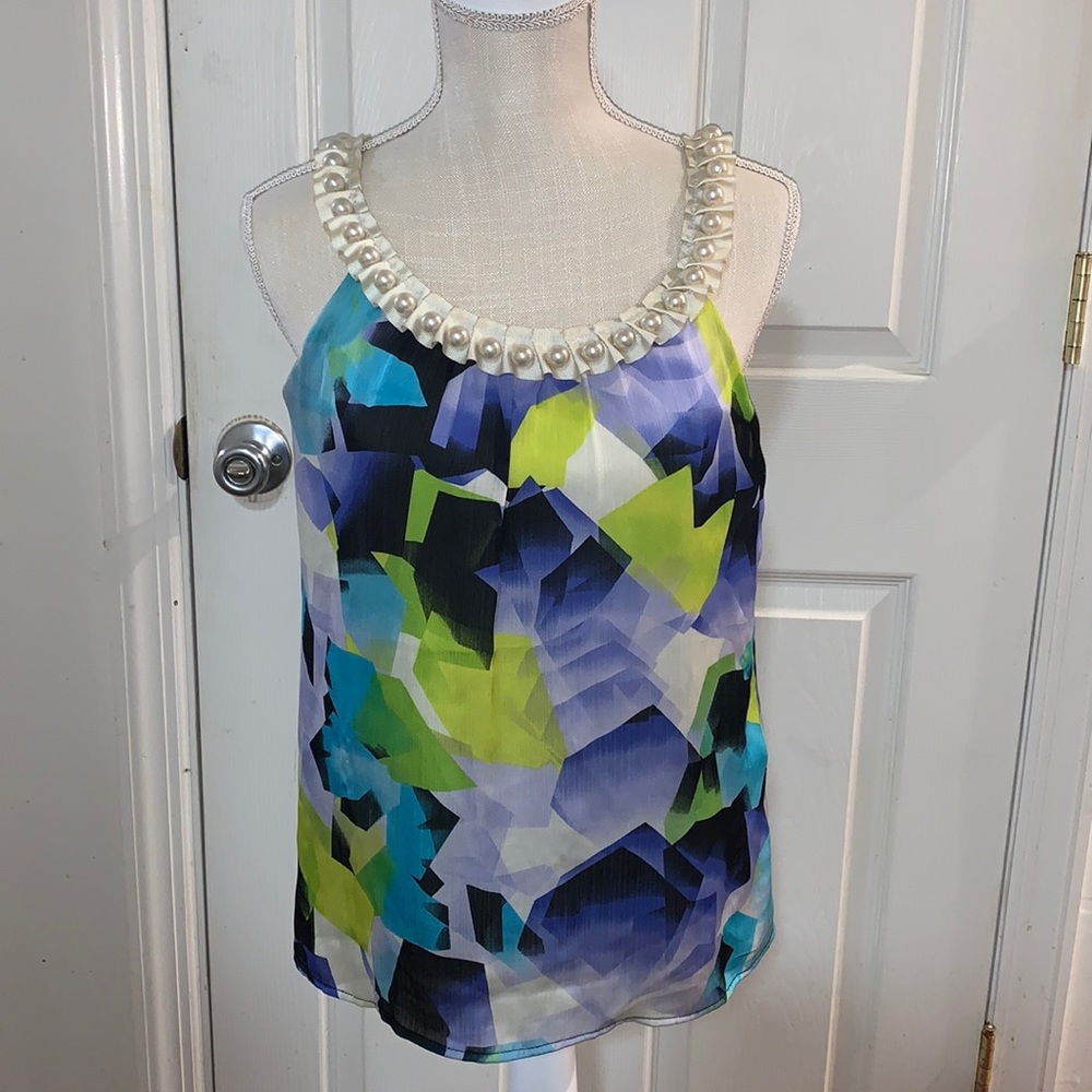 Woman’s Sleeveless Top